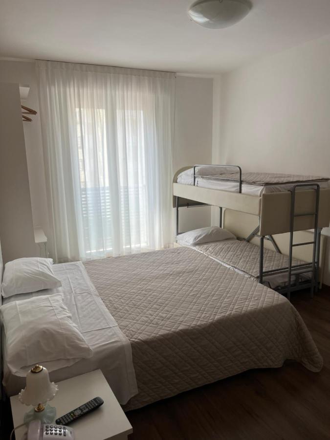 Hotel Playa Бібіоне Екстер'єр фото